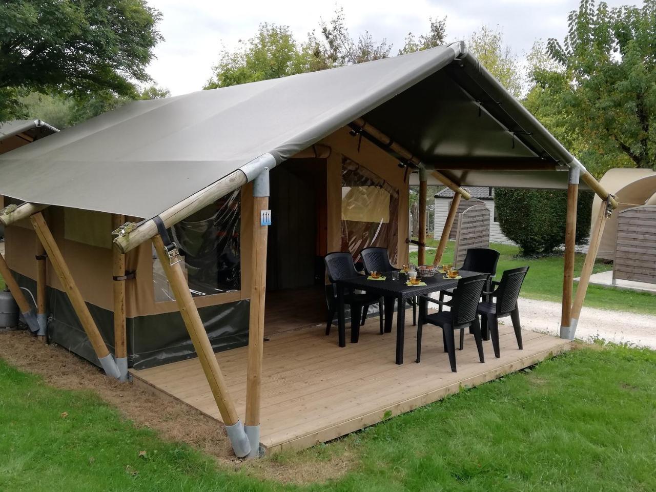 Camping 3 Etoiles - Piscine Chauffee - Vue Montagne Saint-Girons  Eksteriør bilde