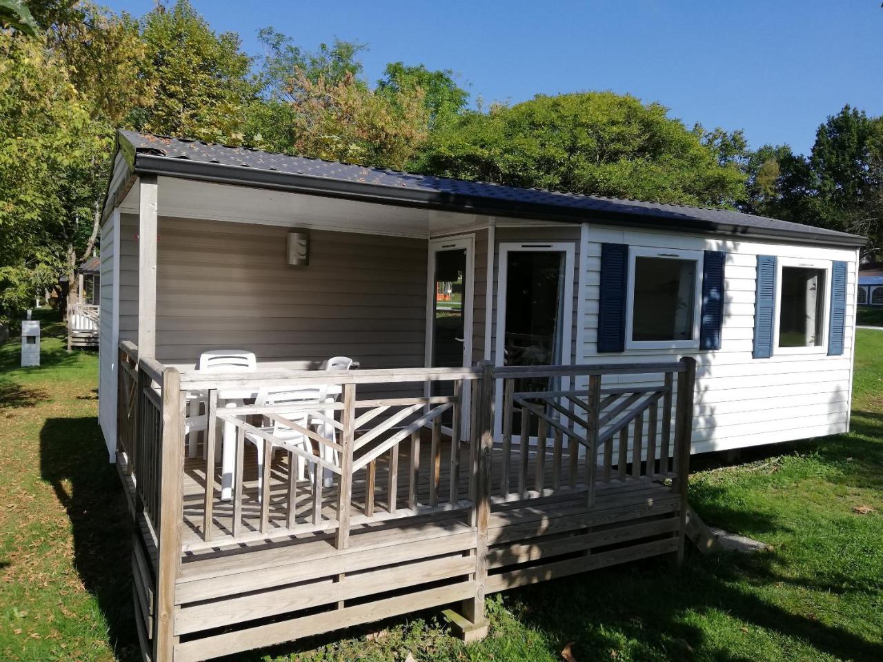 Camping 3 Etoiles - Piscine Chauffee - Vue Montagne Saint-Girons  Eksteriør bilde