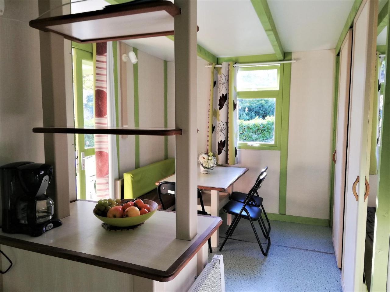 Camping 3 Etoiles - Piscine Chauffee - Vue Montagne Saint-Girons  Eksteriør bilde
