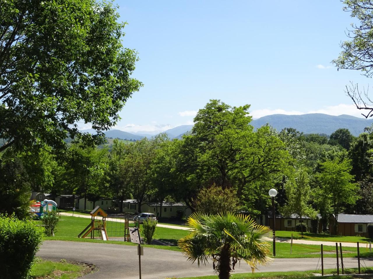 Camping 3 Etoiles - Piscine Chauffee - Vue Montagne Saint-Girons  Eksteriør bilde